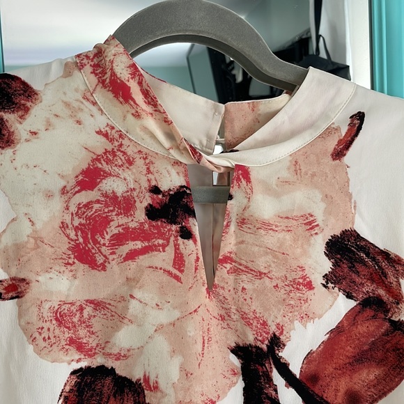 Chico’s Floral Career Women’s blouse Sz Large Roses - Picture 2 of 8